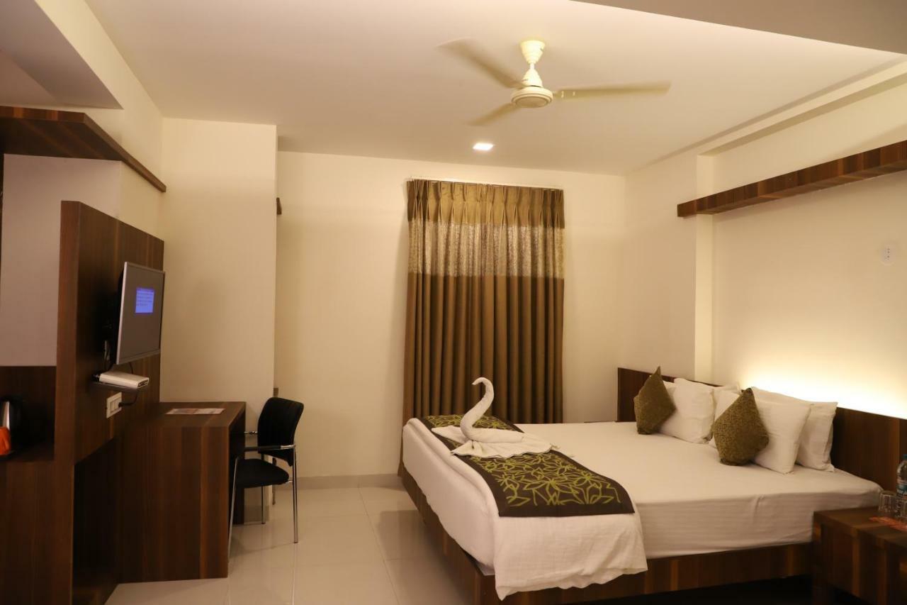 Bijāpur Kyriad Hotel Vijayapura By Othpl מראה חיצוני תמונה